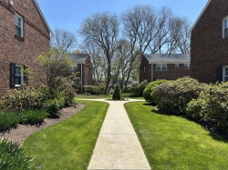 Desirable Fairfield Mosswood condo.